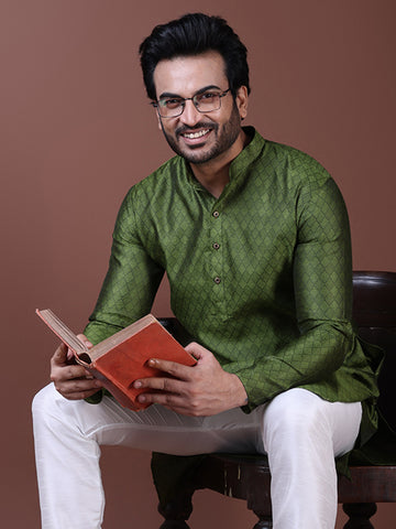 Men Mandarin Collar Jacquard Kurta with Pyjama