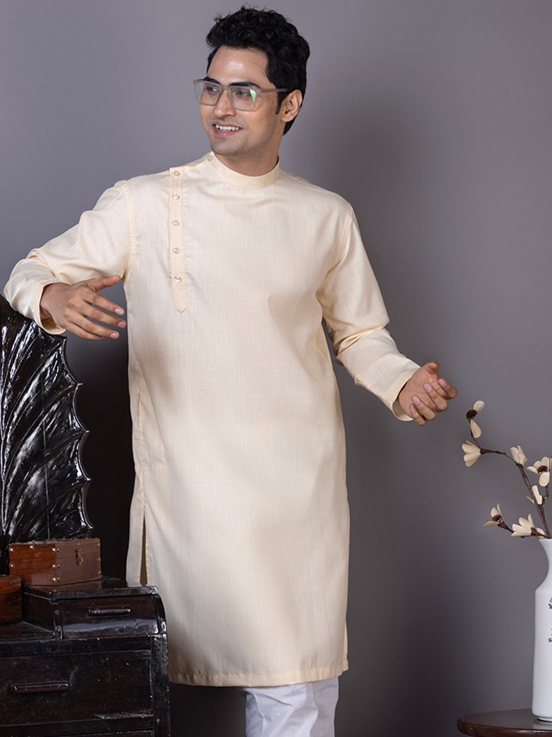 Men Long Sleeve Mandarin Collar Straight Kurta With Pyjama Set .