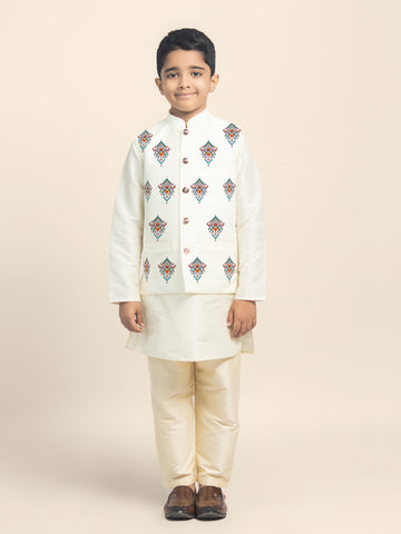 Boys White Printed Kurta & Pyjama Set With Nehru Jacket