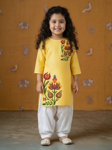 [DGKS-MGSP-RN] Girls Yellow Ethnic Motifs Printed Cotton Kurti Set