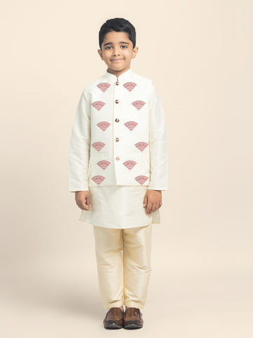 Boys White Printed Kurta & Pyjama Set With Nehru Jacket