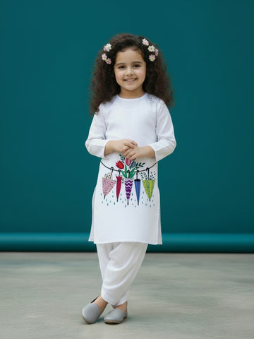 [DGKS-MGSP-RN] Girls White Ethnic Motifs Printed Cotton Kurti Set