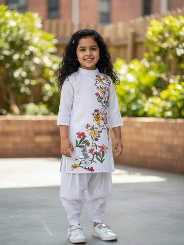 [DGKS-MGSP-B] Girls White Ethnic Motifs Printed Cotton Kurti Set