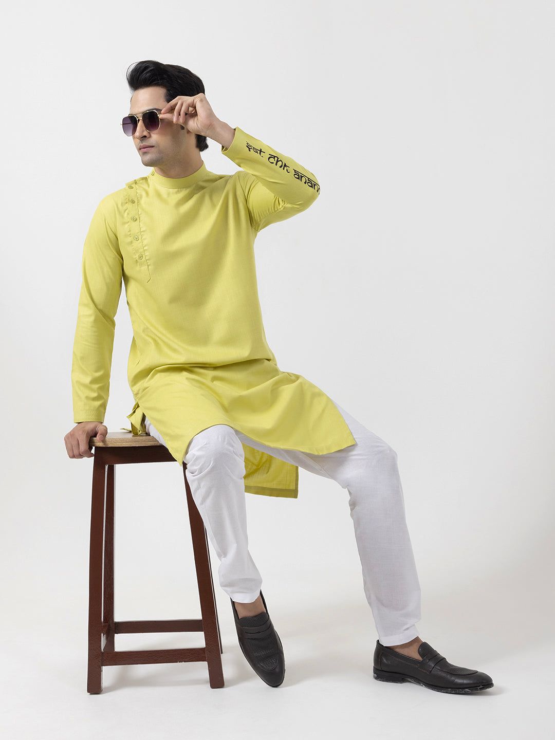 Mens Lime Green Side Placket Printed Kurta-Pyjama Set