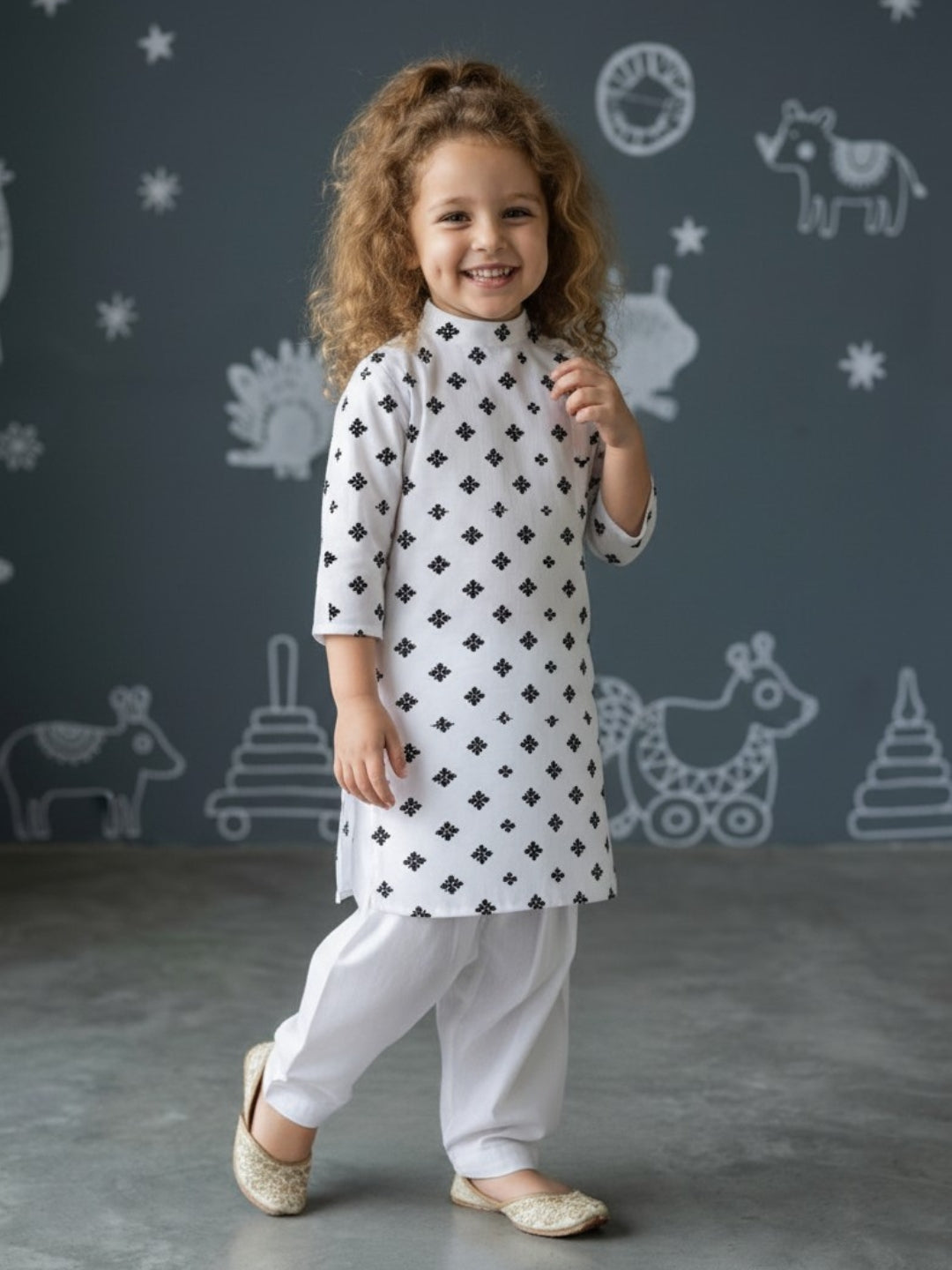 [DGKS-MGSP-B] Girls White Ethnic motifs Printed Cotton Kurti Set