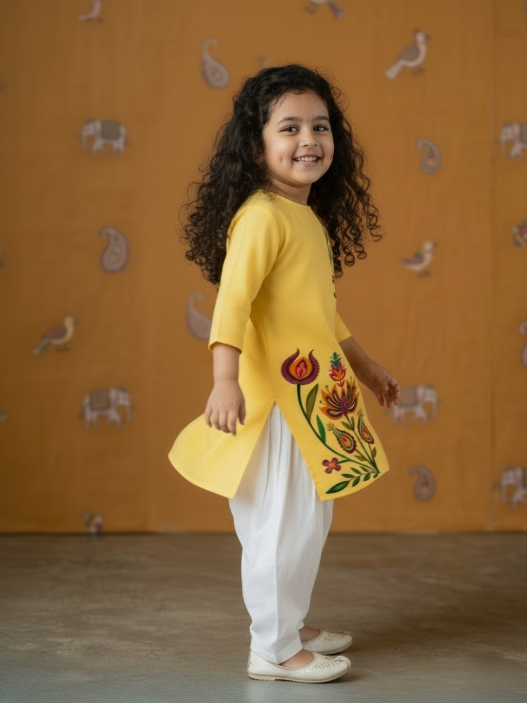 [DGKS-MGSP-RN] Girls Yellow Ethnic Motifs Printed Cotton Kurti Set