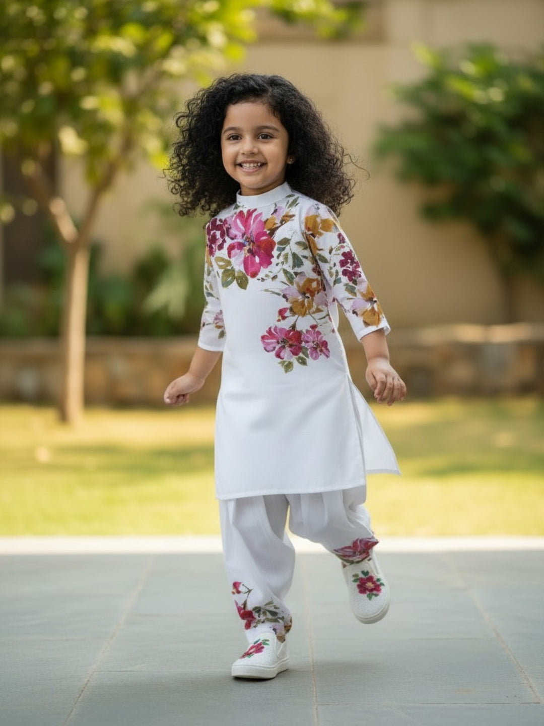 [DGKS-MGSP-B] Girls White Ethnic Motifs Printed Cotton Kurti Set