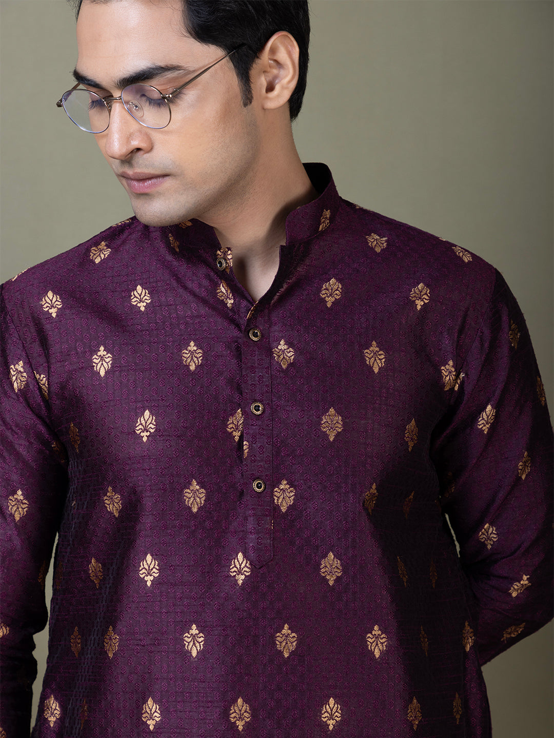 Men Mandarin Collar Jacquard Kurta with Pyjama