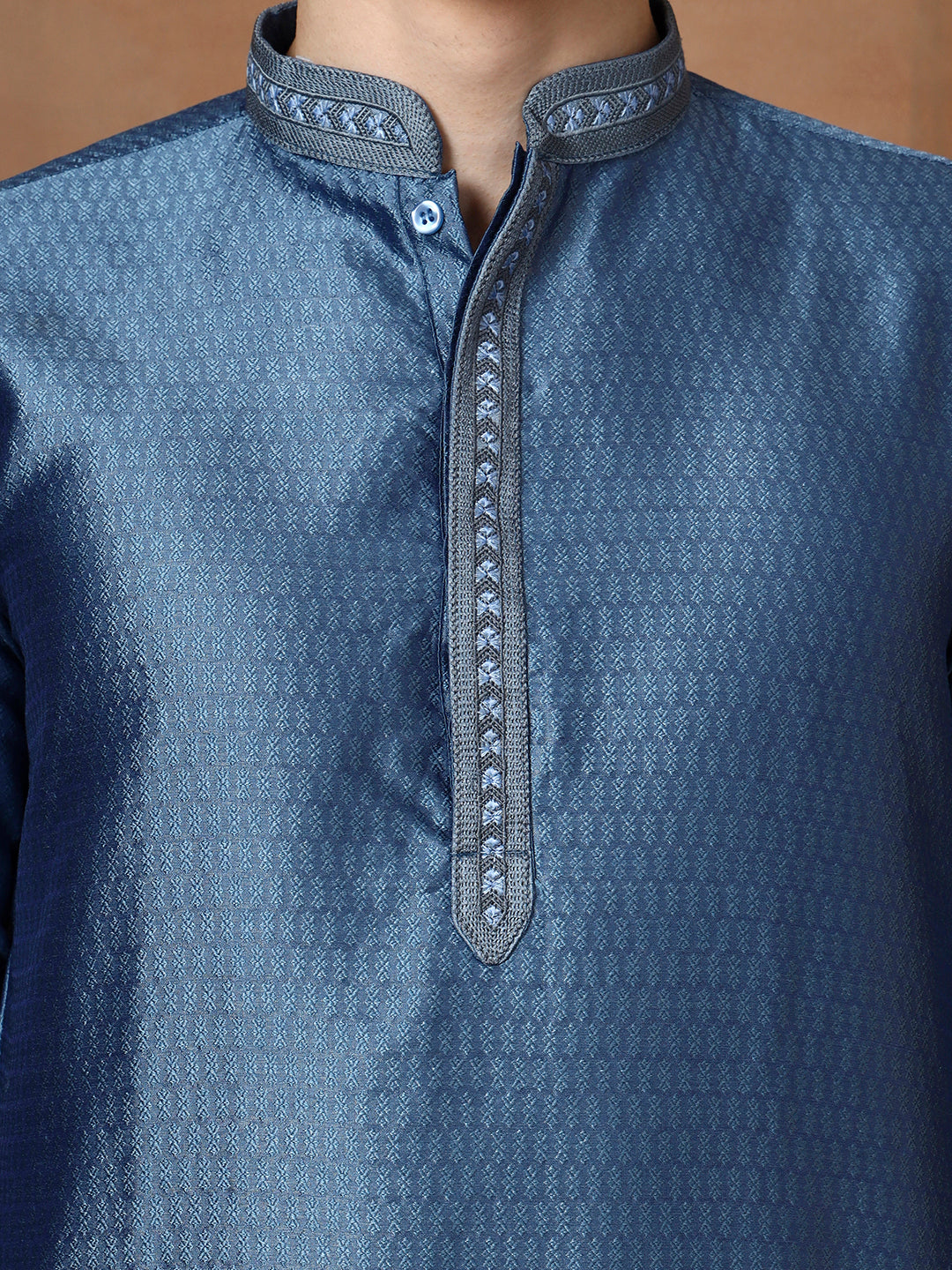 Men Embroidered Thread Work Kurta