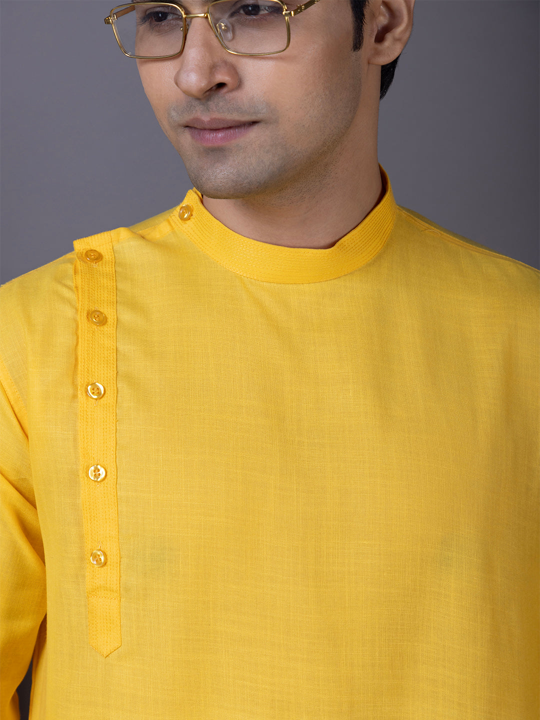 Men Long Sleeve Mandarin Collar Straight Kurta With Pyjama Set .