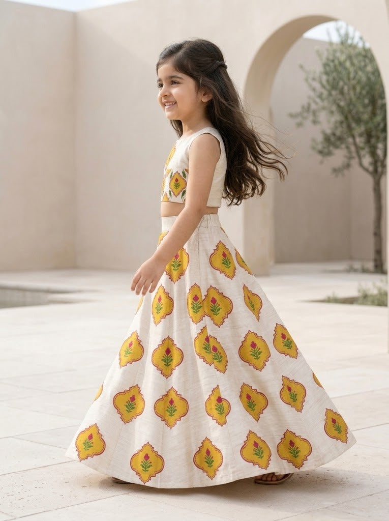 Girls' Off-White Art Silk Lehenga Set – Printed