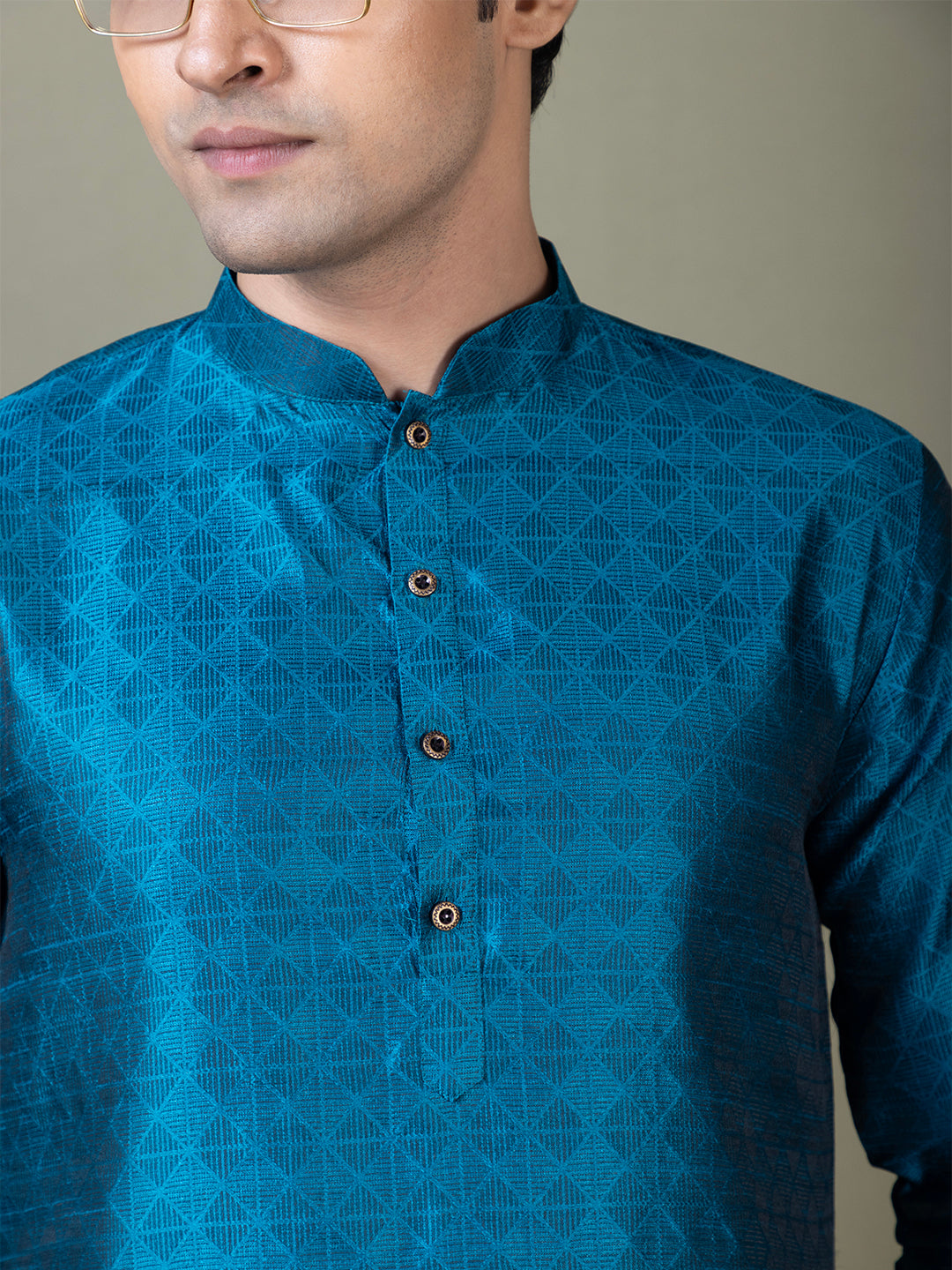 Men Mandarin Collar Jacquard Kurta with Pyjama