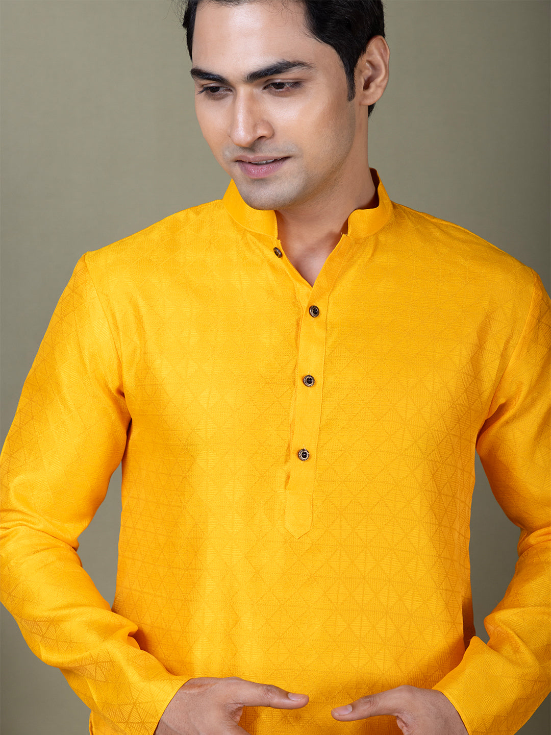 Men Mandarin Collar Jacquard Kurta with Pyjama