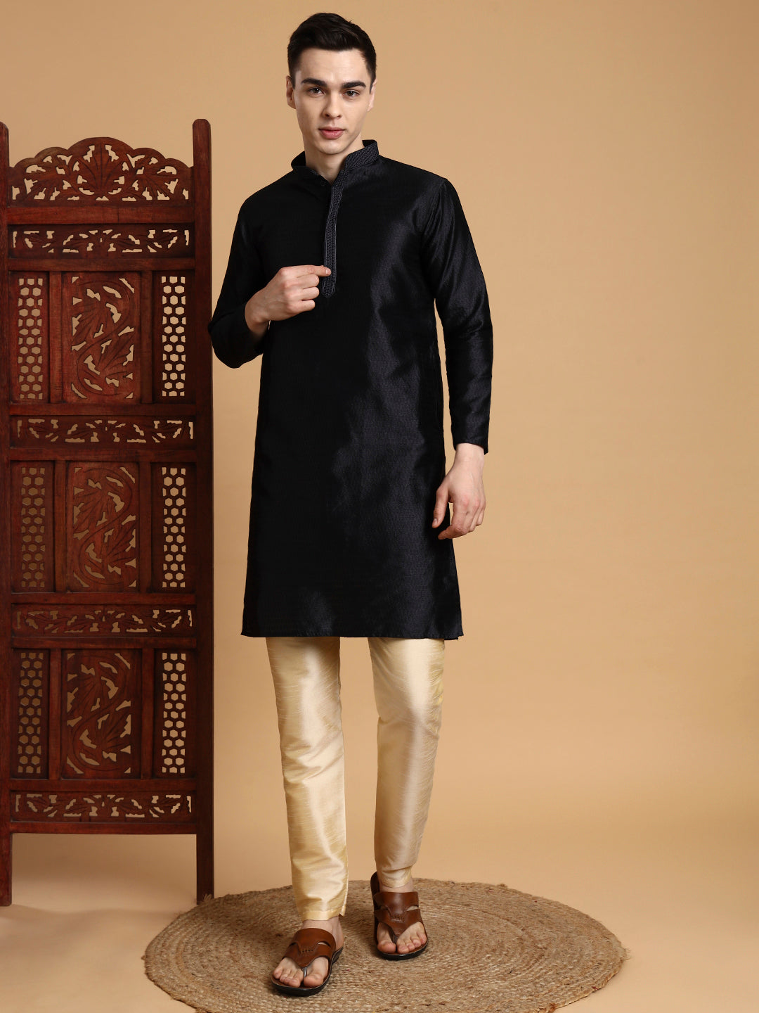 [J] Men's Black Self Design Embroidered Jacquard Kurta Set