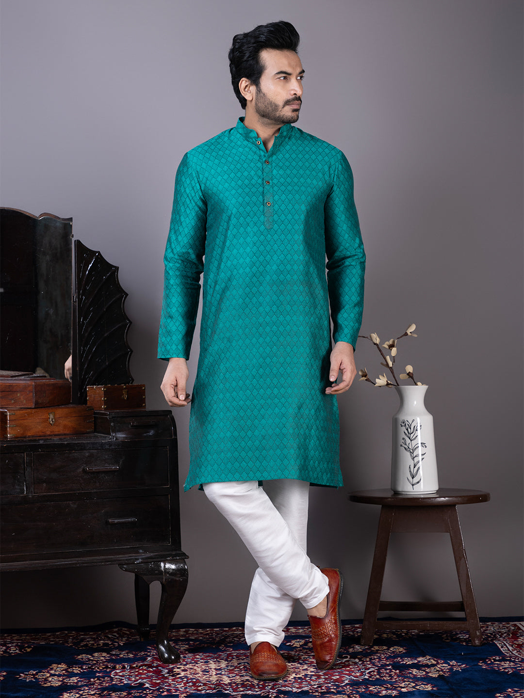 Men Mandarin Collar Jacquard Kurta with Pyjama