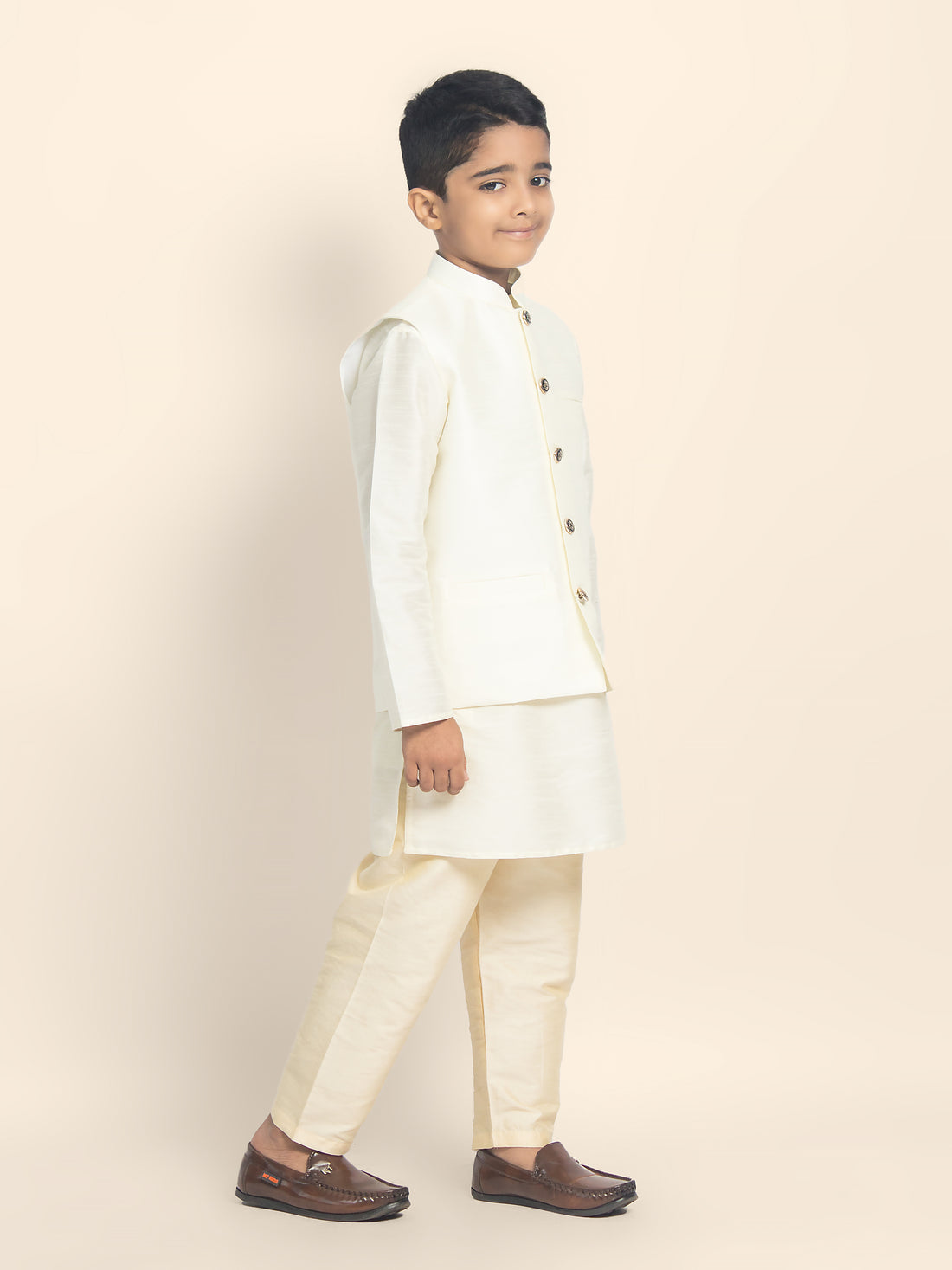 Boys White Printed Kurta & Pyjama Set With Nehru Jacket