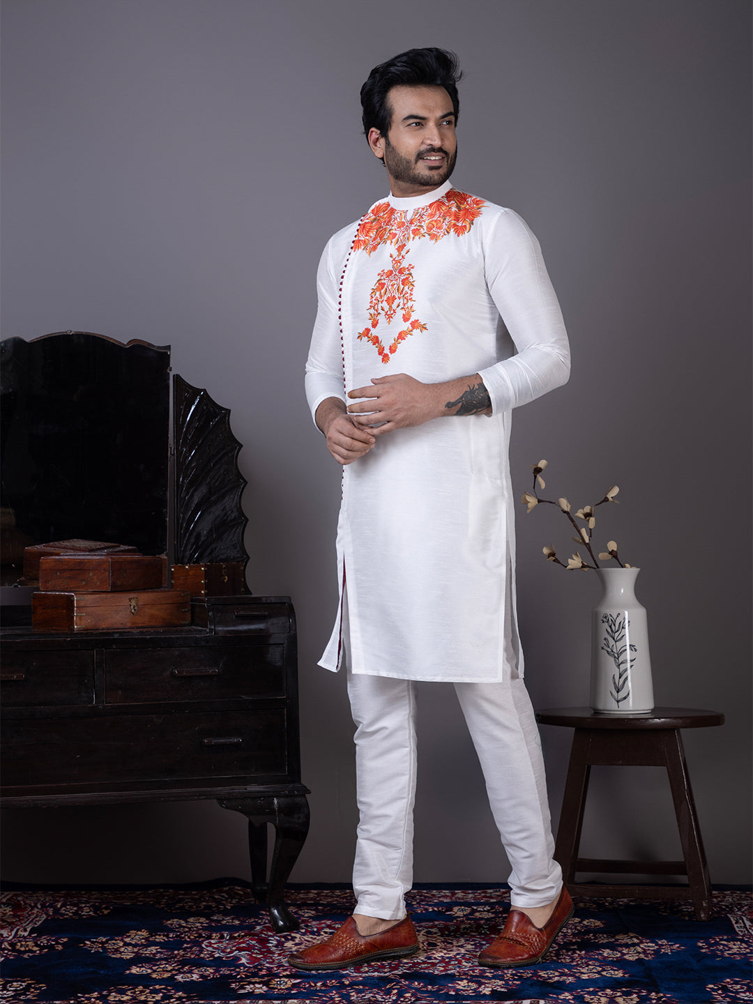 Men’s White Dupion Silk Kurta Pyjama with Ethnic Print