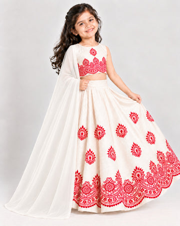 Girls' Off-White Art Silk Lehenga Set – Printed